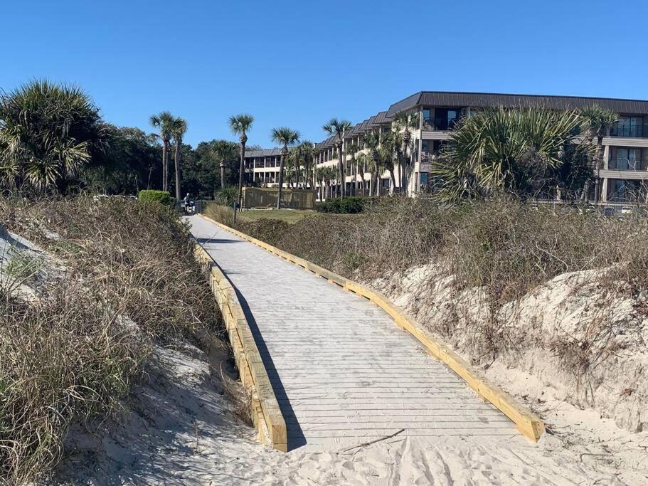 Sunnydaze-Steps To The Ocean King Bed, Free Bikes! Apartment Hilton Head Island Exterior photo